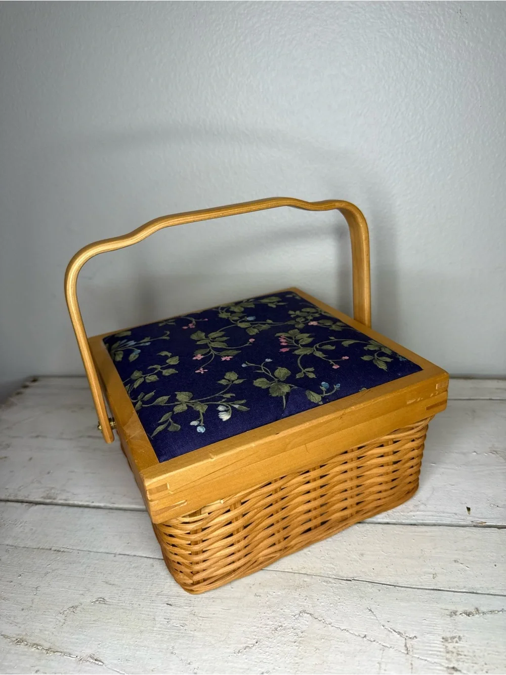 Vintage Wooden Sewing Basket Floral Fabric Top 8